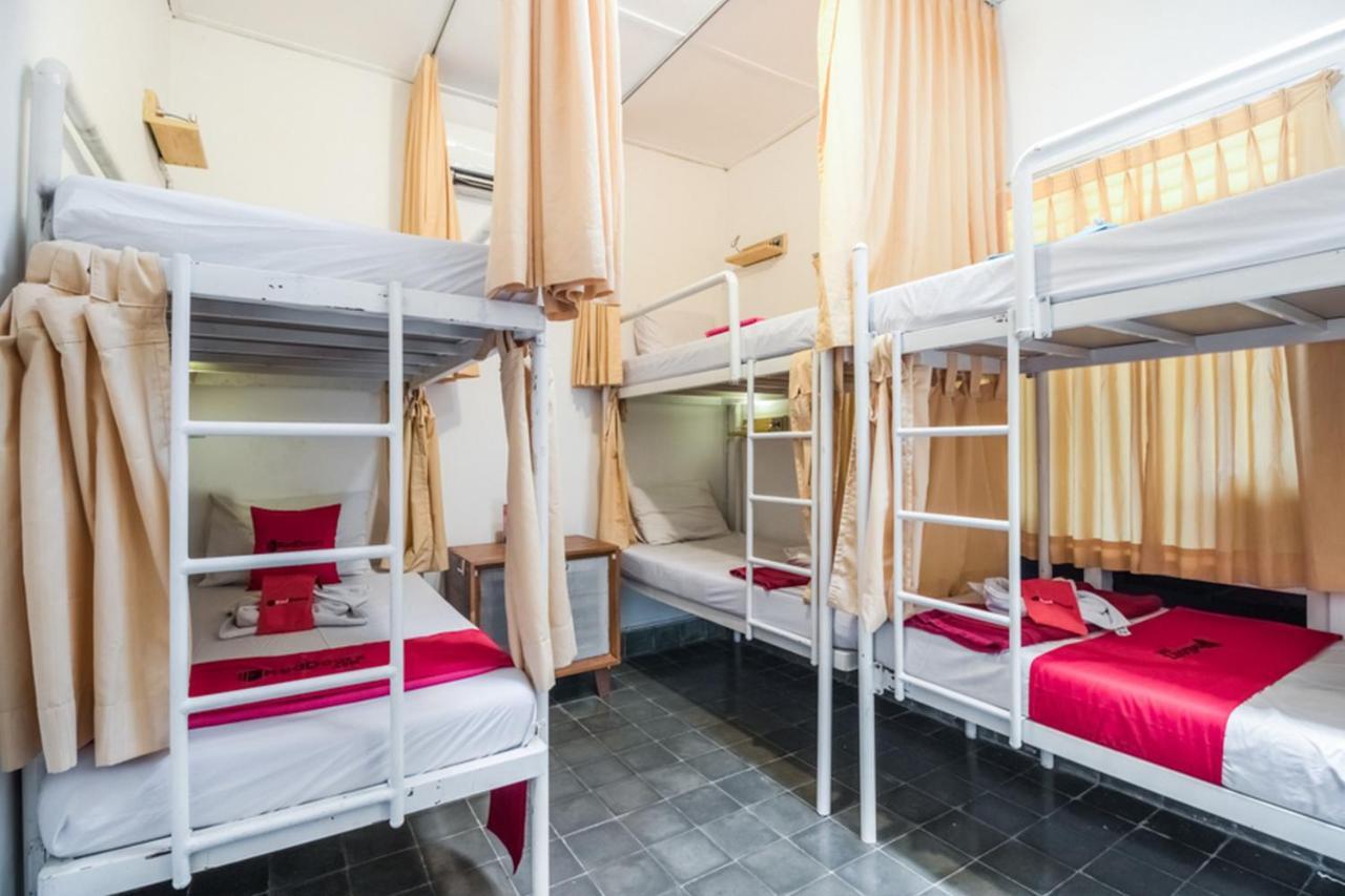 Reddoorz Hostel @ Kotagede Джокьякарта Экстерьер фото